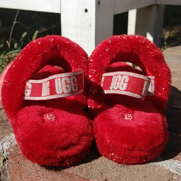 UGG Fluff Yeah Red Metallic Sparkle Slippers Size 8 (1525)